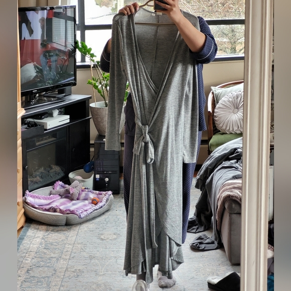 Gorgeous grey knit Gap maxi long sleeve wrap dress bnwot - Picture 5 of 8